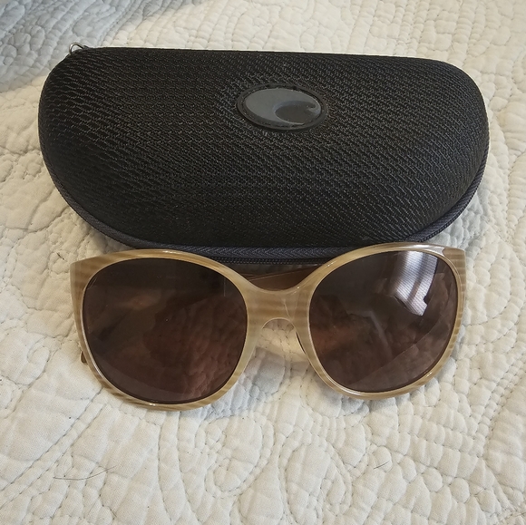 EUC Costa Cat-eye Subglasses